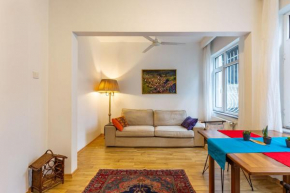 Lovely and Colorful Flat in Cihangir, Beyoglu